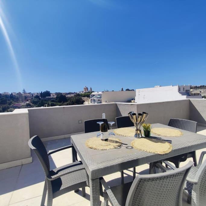 Cozy Penthouse In Central Malta Balzan Exterior photo